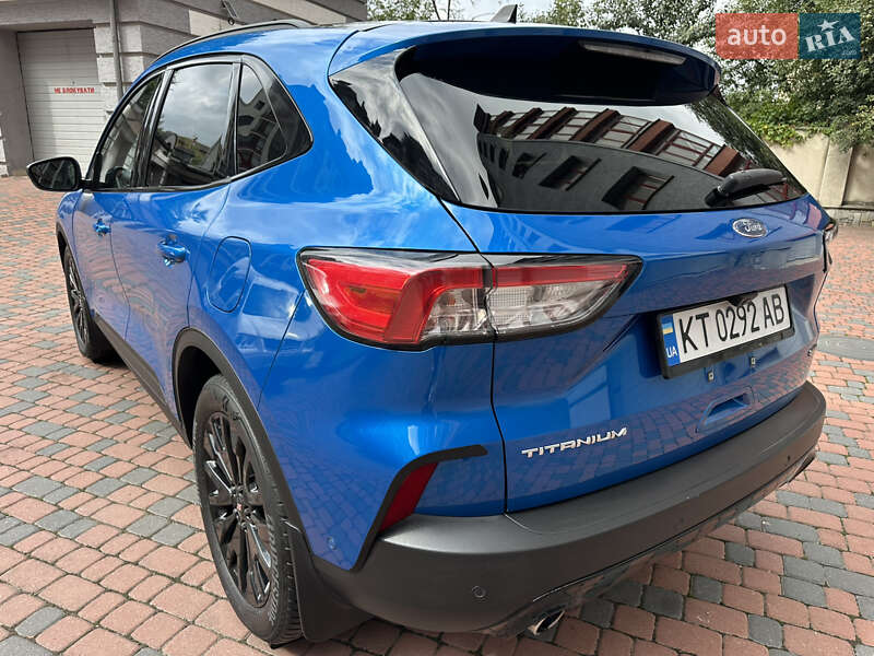 Внедорожник / Кроссовер Ford Escape 2020 в Ивано-Франковске