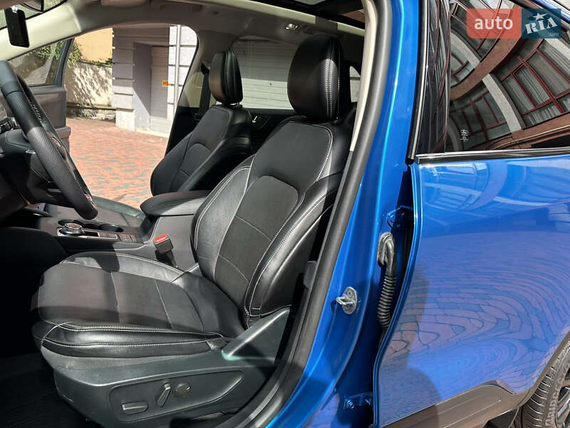 Внедорожник / Кроссовер Ford Escape 2020 в Ивано-Франковске