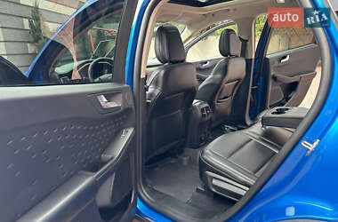 Внедорожник / Кроссовер Ford Escape 2020 в 