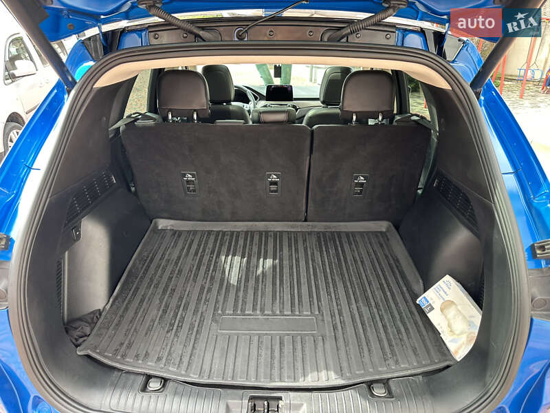 Внедорожник / Кроссовер Ford Escape 2020 в Ивано-Франковске