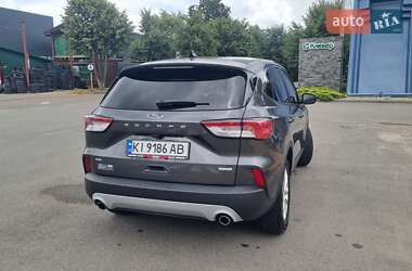 Внедорожник / Кроссовер Ford Escape 2020 в 