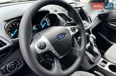 Внедорожник / Кроссовер Ford Escape 2014 в 