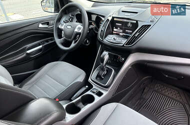 Внедорожник / Кроссовер Ford Escape 2014 в 