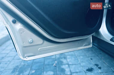 Внедорожник / Кроссовер Ford Escape 2018 в 