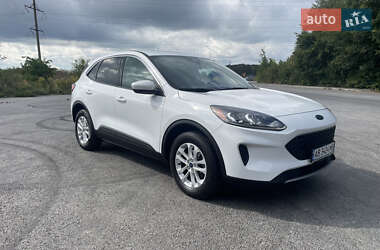 Внедорожник / Кроссовер Ford Escape 2020 в 
