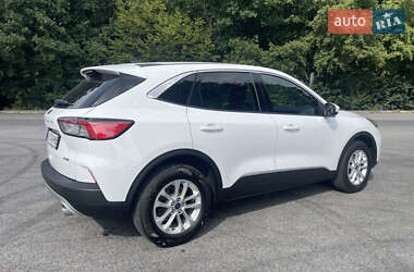 Внедорожник / Кроссовер Ford Escape 2020 в 