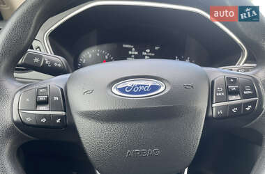 Внедорожник / Кроссовер Ford Escape 2020 в 