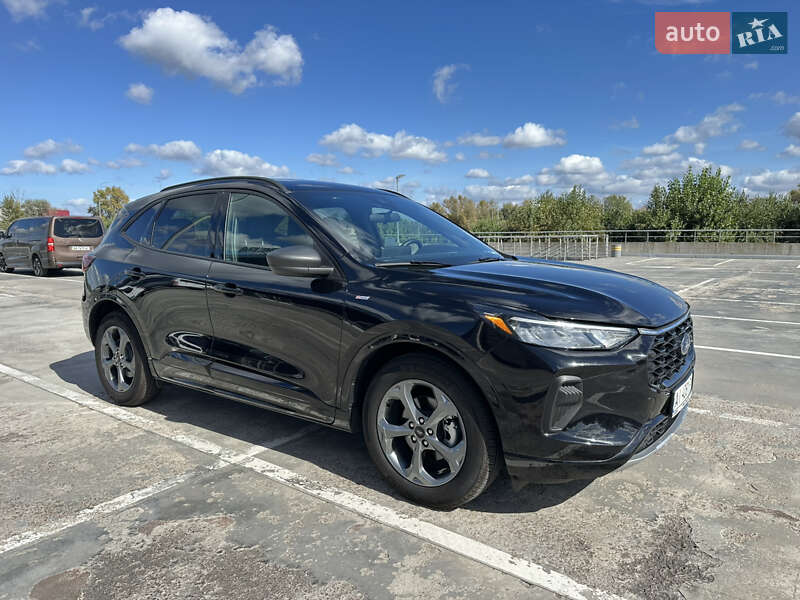 Внедорожник / Кроссовер Ford Escape 2023 в Киеве