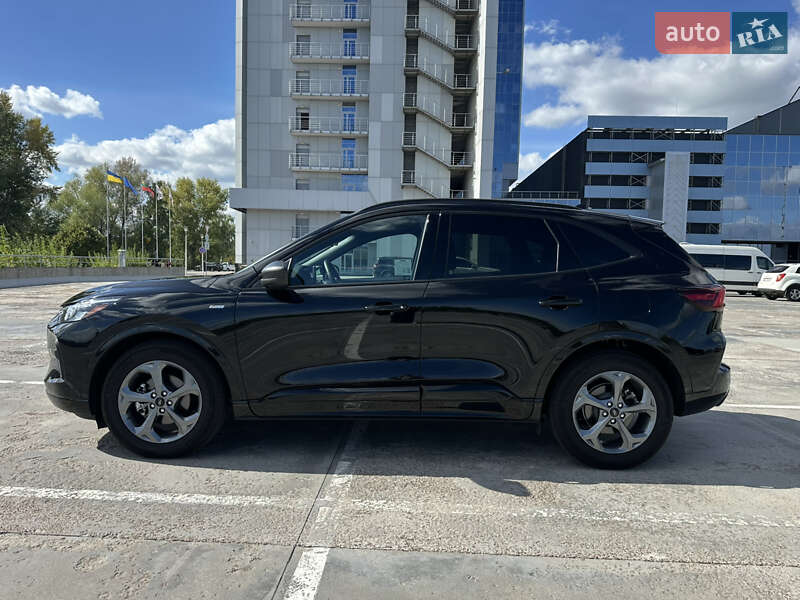 Внедорожник / Кроссовер Ford Escape 2023 в Киеве