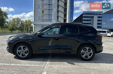 Внедорожник / Кроссовер Ford Escape 2023 в 