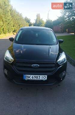 Внедорожник / Кроссовер Ford Escape 2016 в 
