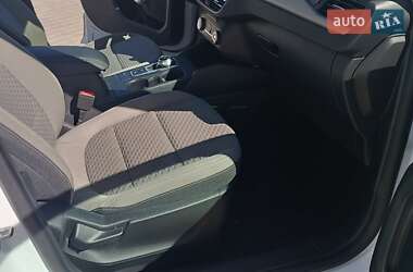 Внедорожник / Кроссовер Ford Escape 2020 в 
