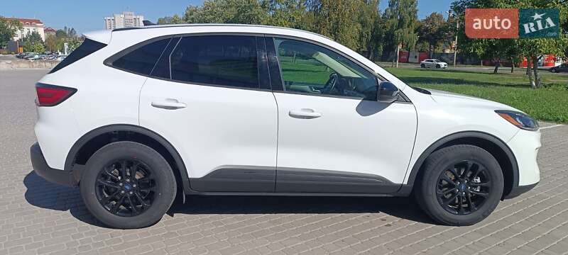 Внедорожник / Кроссовер Ford Escape 2020 в Львове