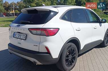 Внедорожник / Кроссовер Ford Escape 2020 в 