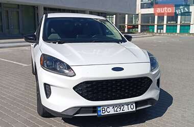 Внедорожник / Кроссовер Ford Escape 2020 в 