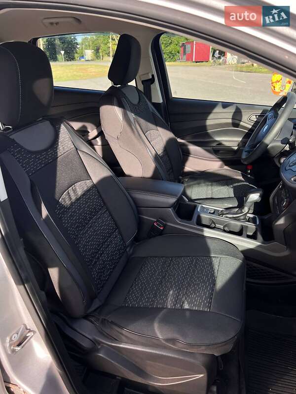 Позашляховик / Кросовер Ford Escape 2019 в Полтаві