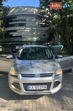 Внедорожник / Кроссовер Ford Escape 2015 в 