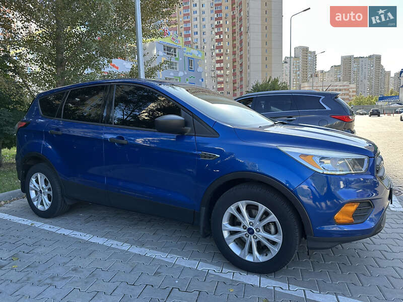 Позашляховик / Кросовер Ford Escape 2017 в Києві