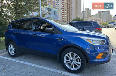 Внедорожник / Кроссовер Ford Escape 2017 в 