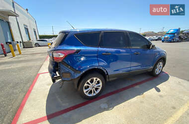 Внедорожник / Кроссовер Ford Escape 2017 в 