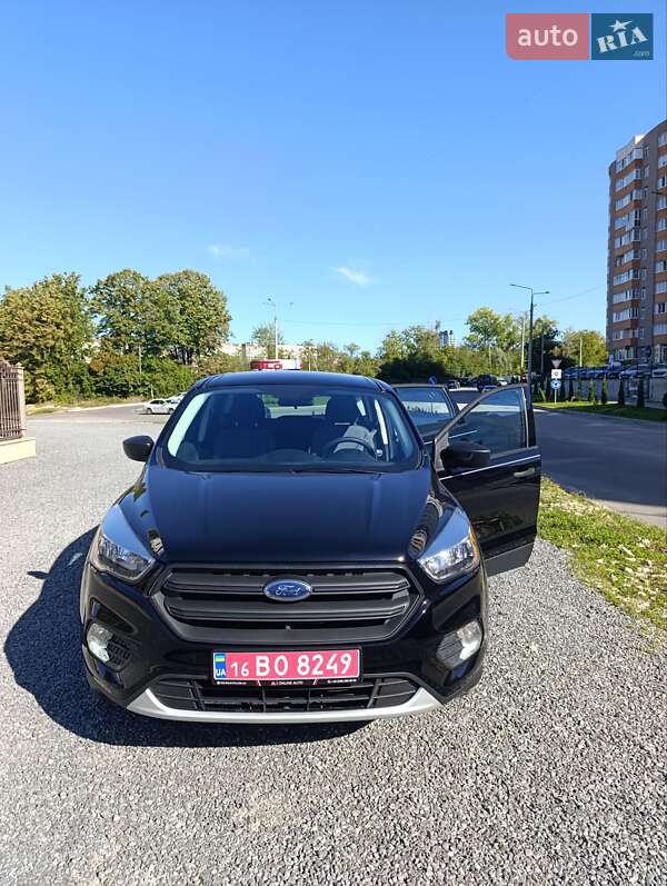 Внедорожник / Кроссовер Ford Escape 2017 в Тернополе