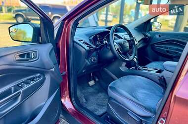 Внедорожник / Кроссовер Ford Escape 2018 в 