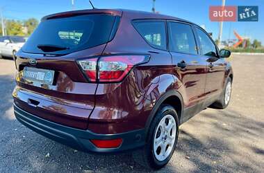 Внедорожник / Кроссовер Ford Escape 2018 в 