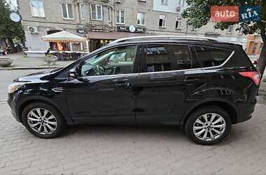 Внедорожник / Кроссовер Ford Escape 2017 в 