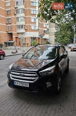 Внедорожник / Кроссовер Ford Escape 2017 в 
