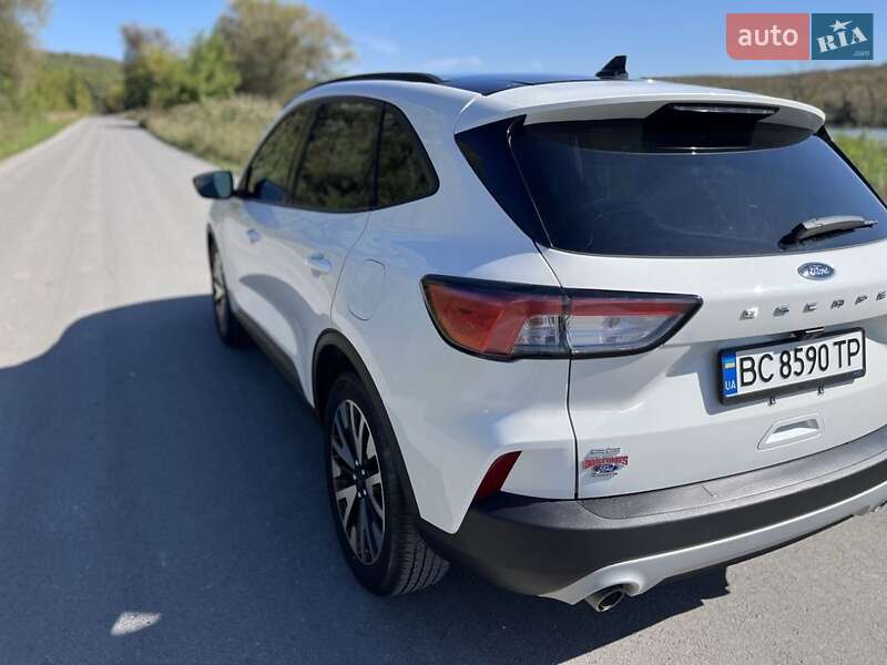 Внедорожник / Кроссовер Ford Escape 2020 в Золочеве