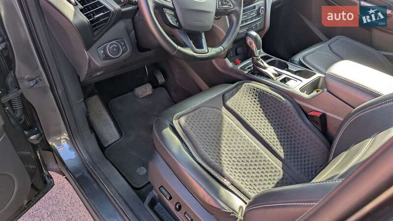 Внедорожник / Кроссовер Ford Escape 2019 в Львове
