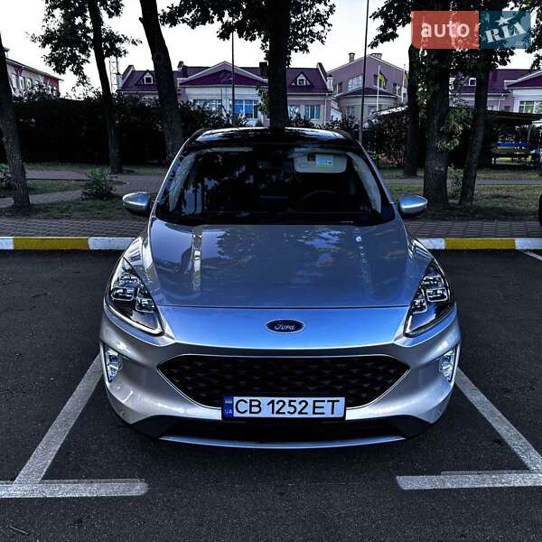 Внедорожник / Кроссовер Ford Escape 2020 в 