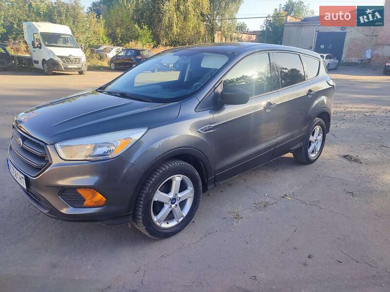 Внедорожник / Кроссовер Ford Escape 2016 в 