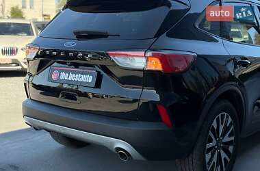 Внедорожник / Кроссовер Ford Escape 2020 в 