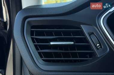 Внедорожник / Кроссовер Ford Escape 2020 в 