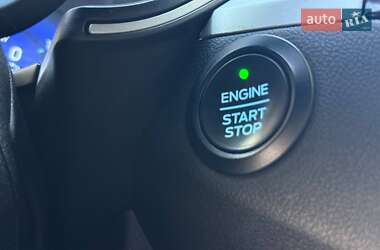 Внедорожник / Кроссовер Ford Escape 2020 в 