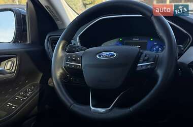 Внедорожник / Кроссовер Ford Escape 2020 в 