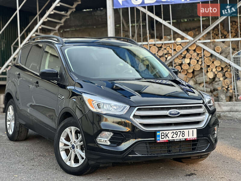 Внедорожник / Кроссовер Ford Escape 2018 в Виннице