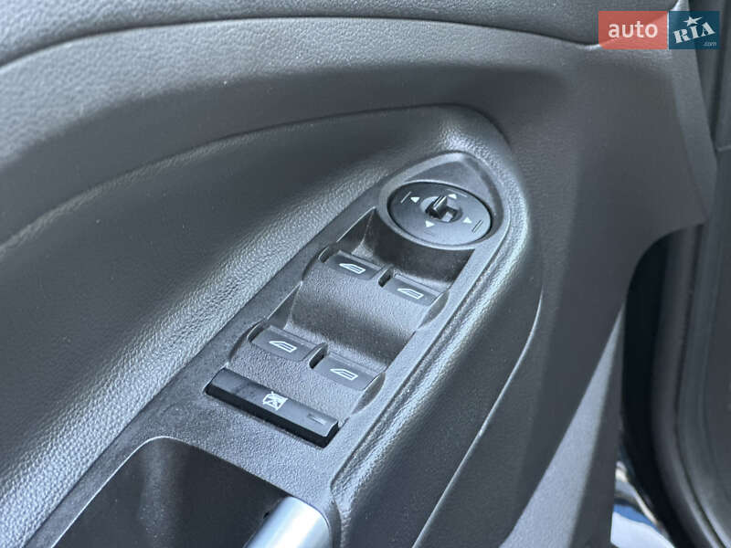 Внедорожник / Кроссовер Ford Escape 2018 в Виннице