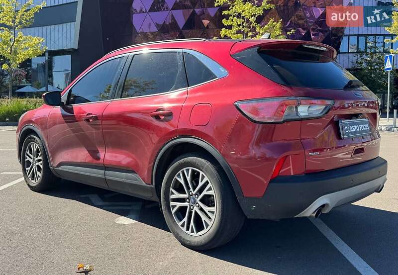 Внедорожник / Кроссовер Ford Escape 2021 в Киеве