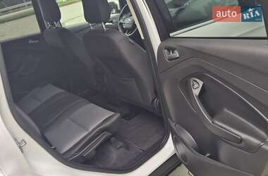 Внедорожник / Кроссовер Ford Escape 2018 в 