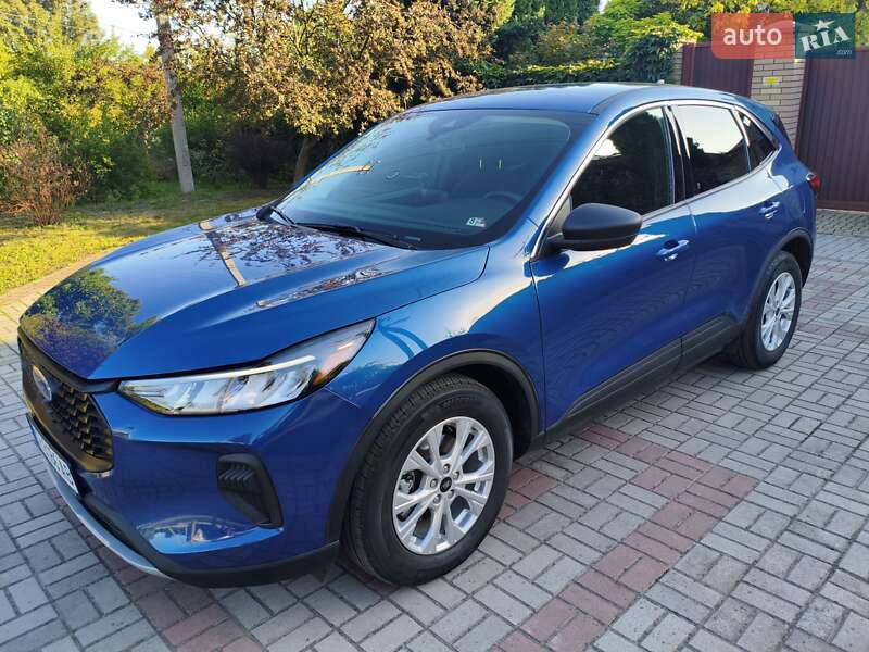 Внедорожник / Кроссовер Ford Escape 2023 в Запорожье