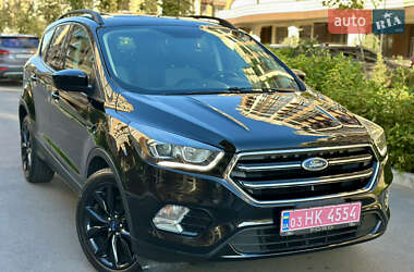 Внедорожник / Кроссовер Ford Escape 2017 в 