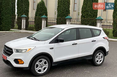 Внедорожник / Кроссовер Ford Escape 2018 в 