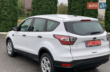 Внедорожник / Кроссовер Ford Escape 2018 в 