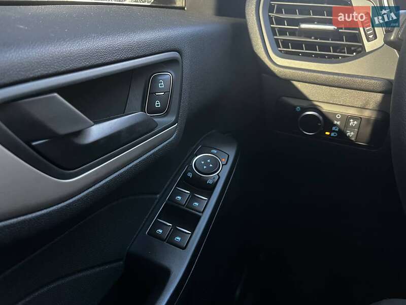 Внедорожник / Кроссовер Ford Escape 2022 в Днепре фото 18 Внедорожник / Кроссовер Ford Escape 2022 в Днепре