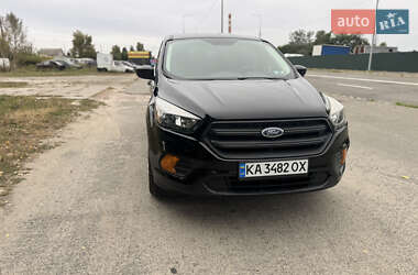 Внедорожник / Кроссовер Ford Escape 2017 в 