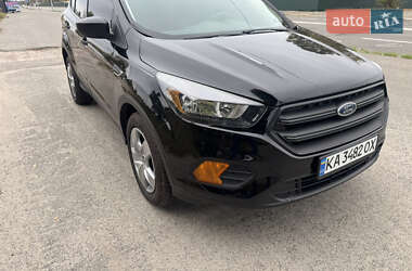 Внедорожник / Кроссовер Ford Escape 2017 в 