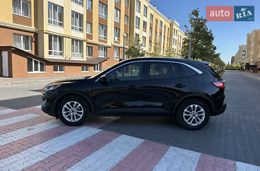 Внедорожник / Кроссовер Ford Escape 2021 в 