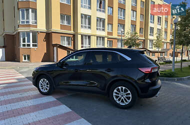 Внедорожник / Кроссовер Ford Escape 2021 в 